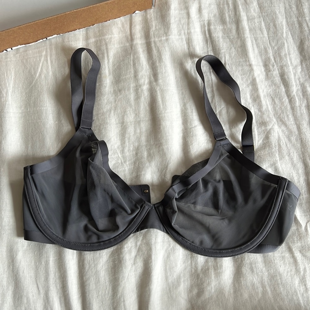 CUUP bra brand new size 34E(DD)